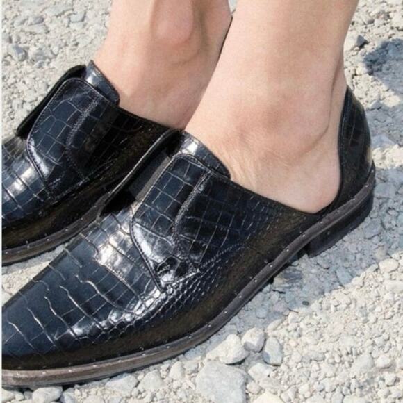 Freda Salvador Laceless Croc d'Orsay Leather
Oxfords in Black Women's Size 5.5 - Picture 4 of 14